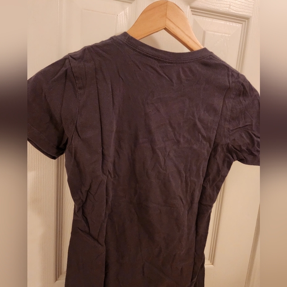 Black T-shirt (s)- "Feed me 🍣 right meow" - Picture 3 of 3